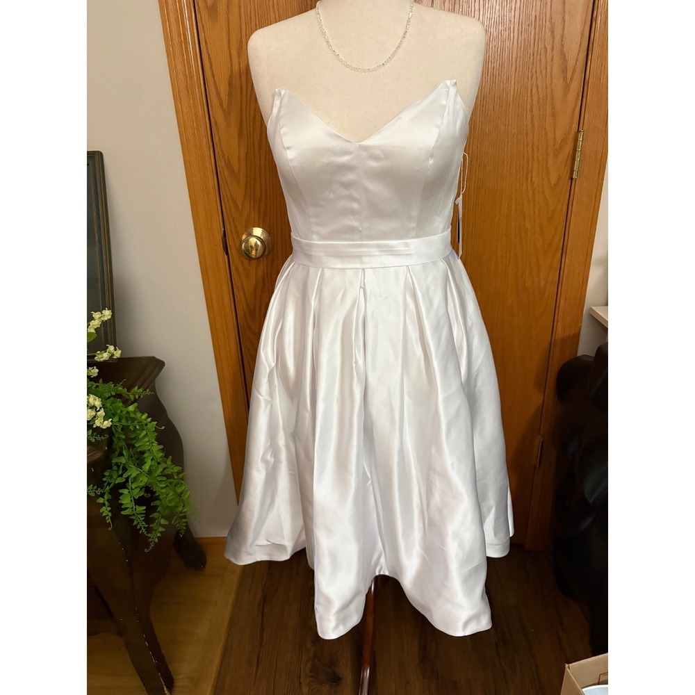 White Satin Strapless Sweetheart A-Line Cocktail Dress Lace Up Back NWT